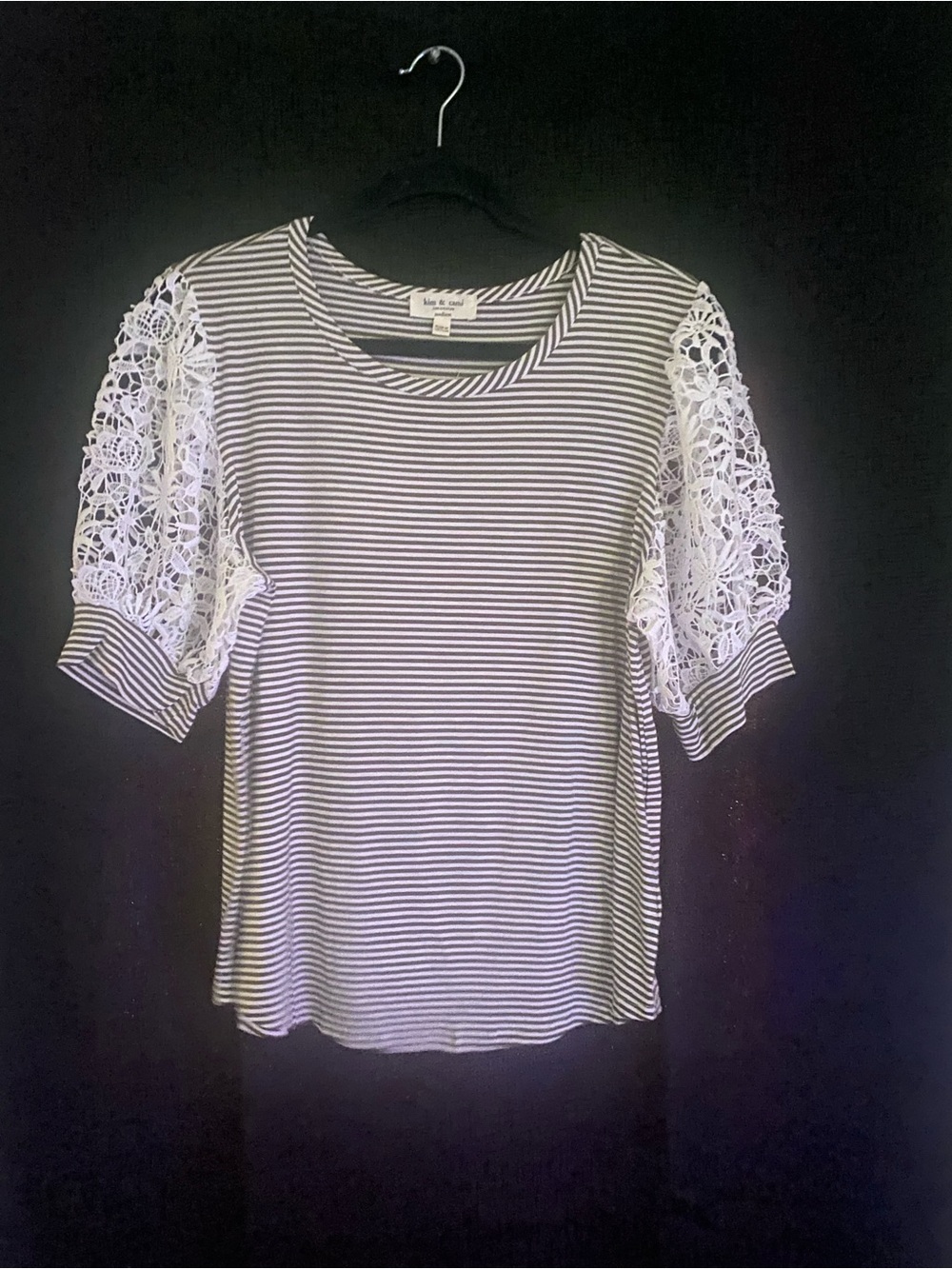 Kim & Cami - NWOT Green and Cream Striped Tee with Crotchet Puff Sleeves sz M&L